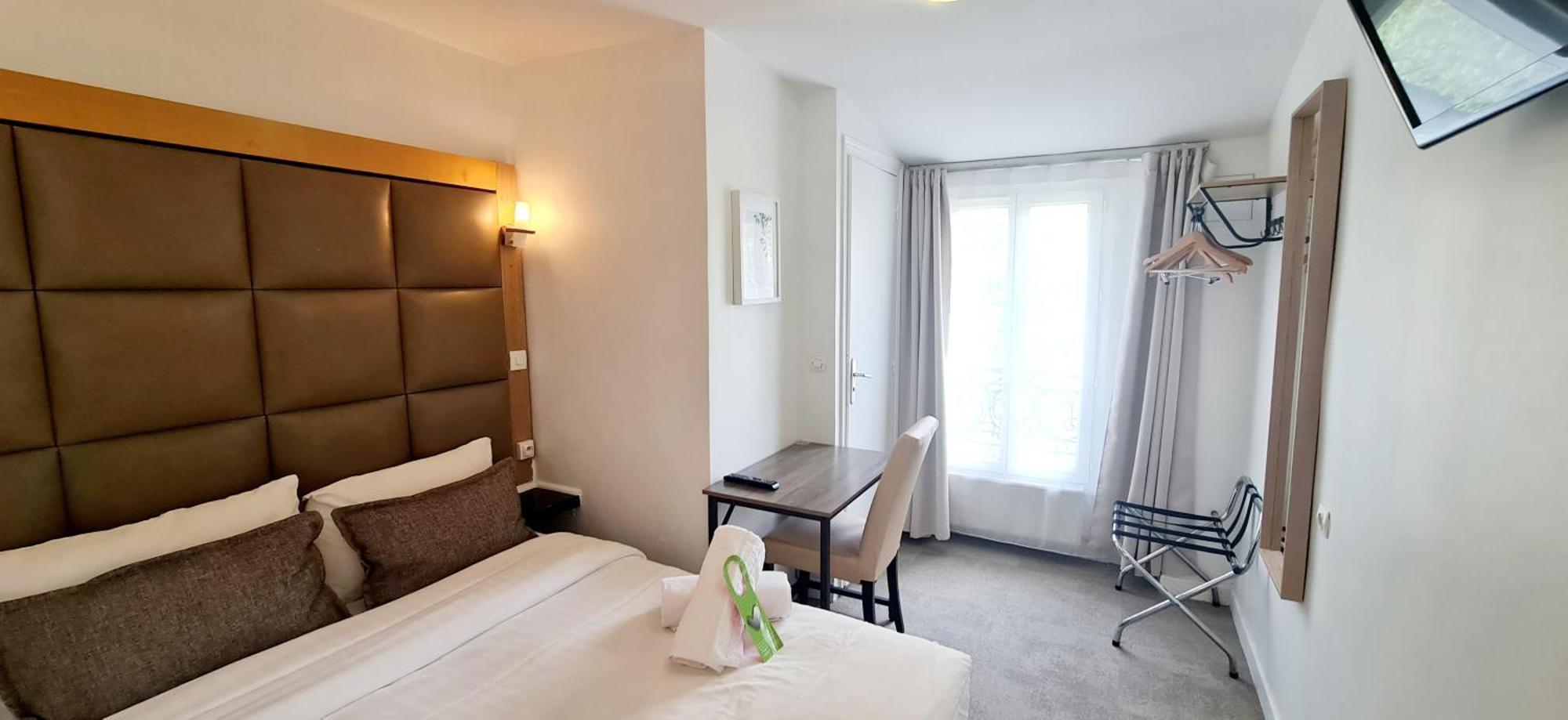Hotel De France 18 Paris Exterior photo