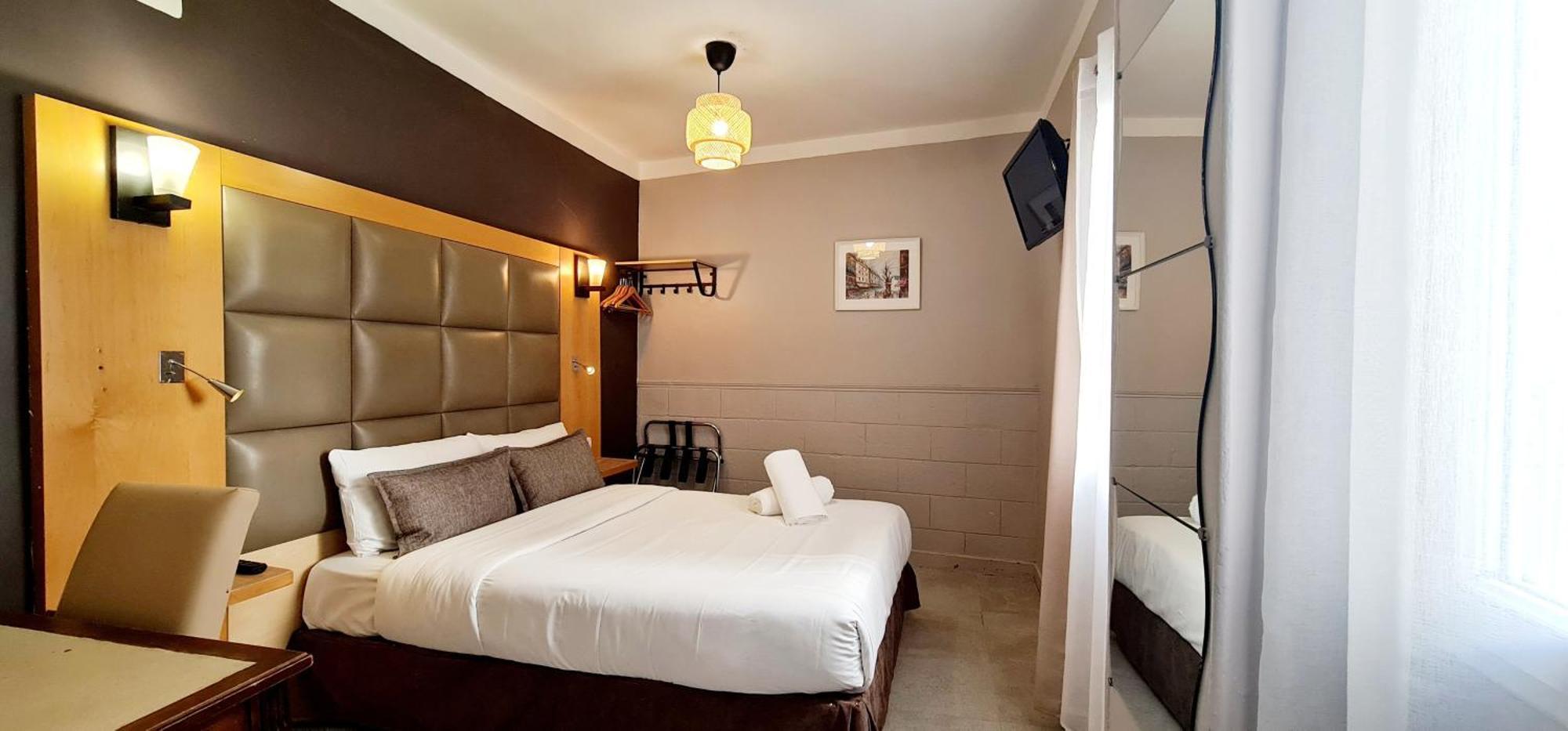 Hotel De France 18 Paris Exterior photo